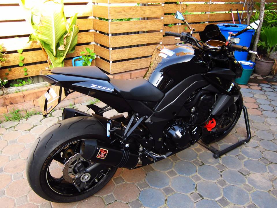 Kawasaki Z1000 black version - 13