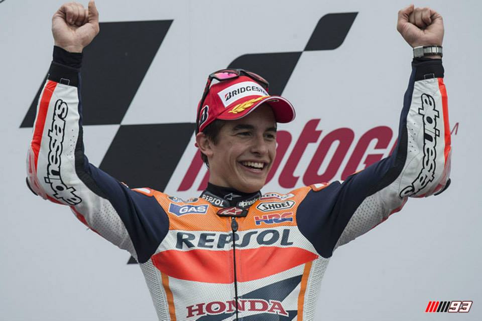 Marc Marquez va cai duyen luon ve nhat Moto GP - 4