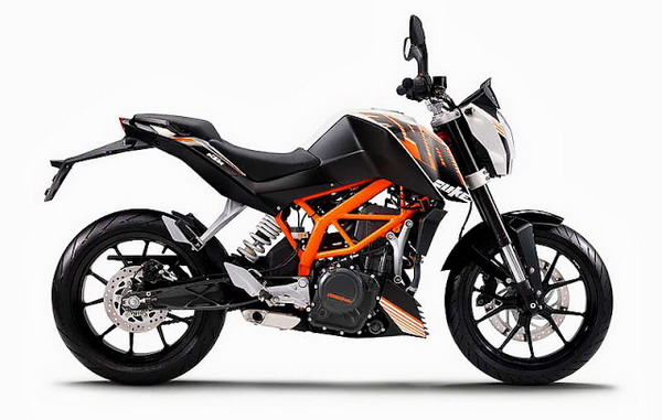 motomaluc Ban Yamaha R15 FZ16 KTM DUKE 390 PULSAR 200NS hang nhap khau