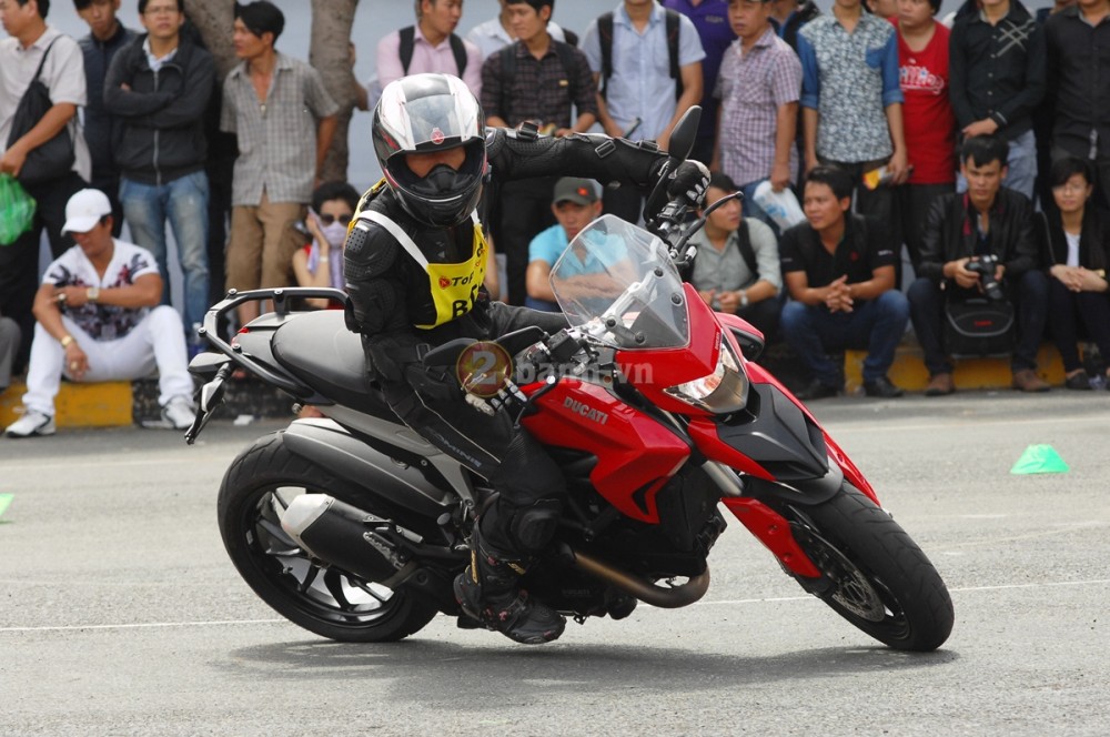 Ngam Z1000 va CBR600RR tro tai tai Vietnam Motorbike Festival 2014 - 15
