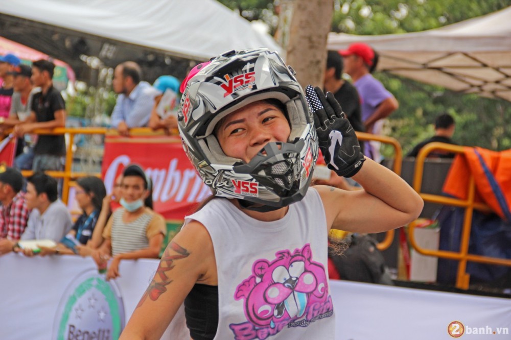 Nhung bong hong gop phan lam nong le hoi Viet Nam MotorBike Festival 2014 - 2