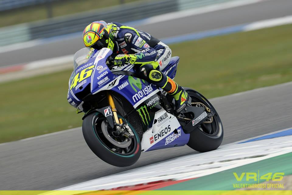 Rossi se tiep tuc o lai voi Yamaha va co the lau hon - 7