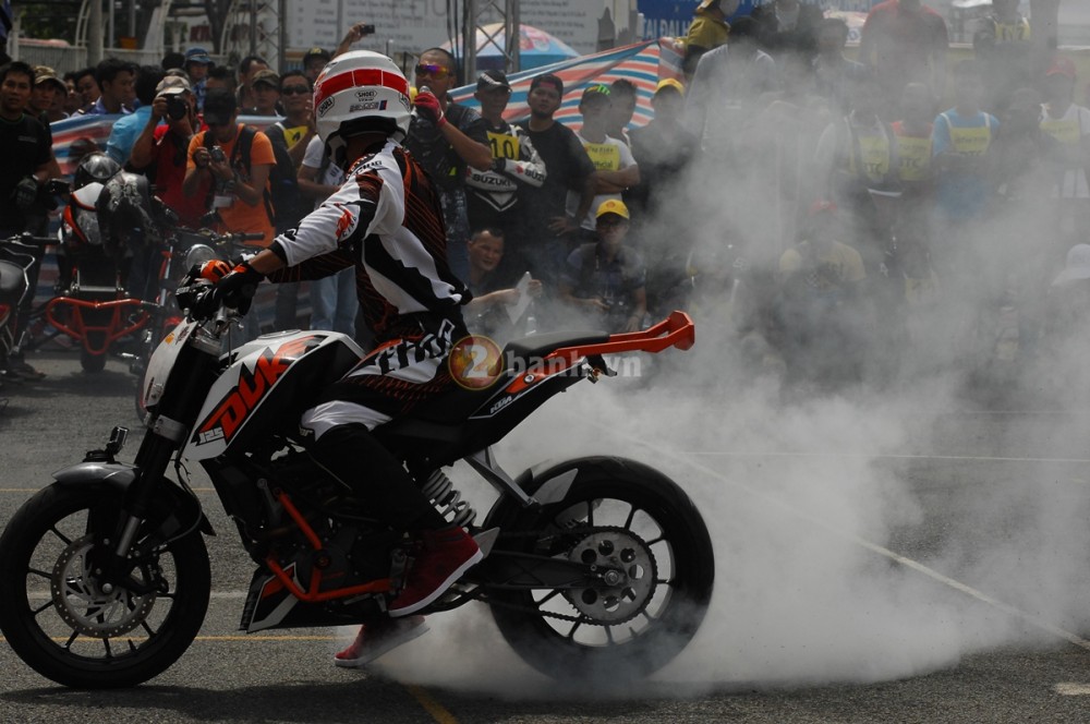 Xem man trinh dien thot tim tai Vietnam Motorbike Festival 2014 - 6