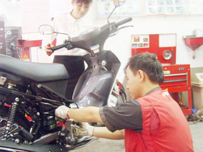 Yamaha dan dau thi truong xe may Viet Nam ve bao hanh