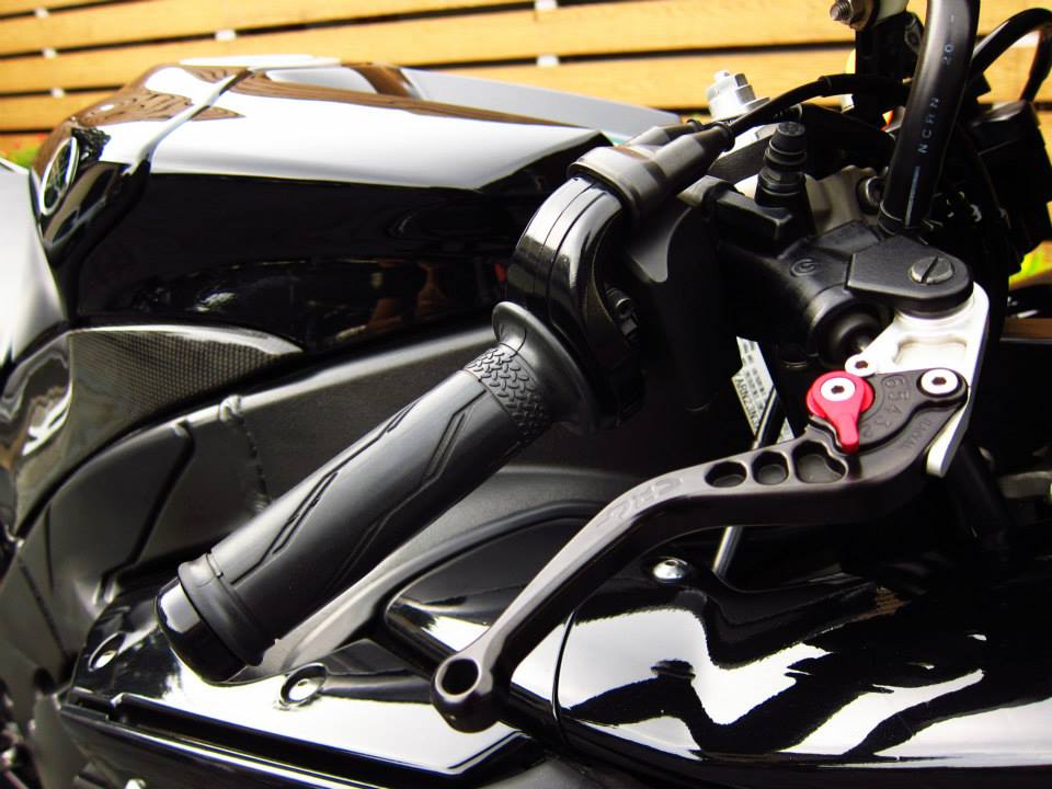 Yamaha R1 ho bao nhat truong mau giao - 3