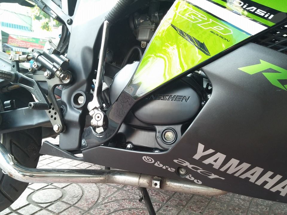 Ba dao Yamaha R6 fake cua China - 7