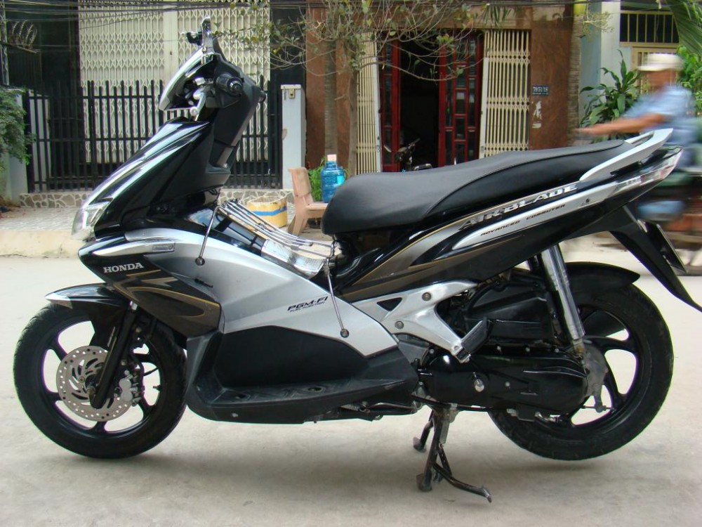 Can ban Honda AirBlade Fi 2010 BSTP Xe Dep Ngay Chu - 6