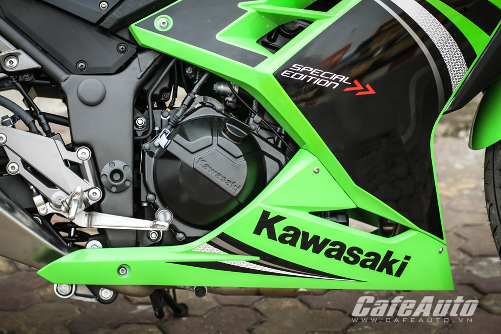 Can canh Kawasaki Ninja 300 Special Edition phien ban dac biet tai Ha Noi - 8