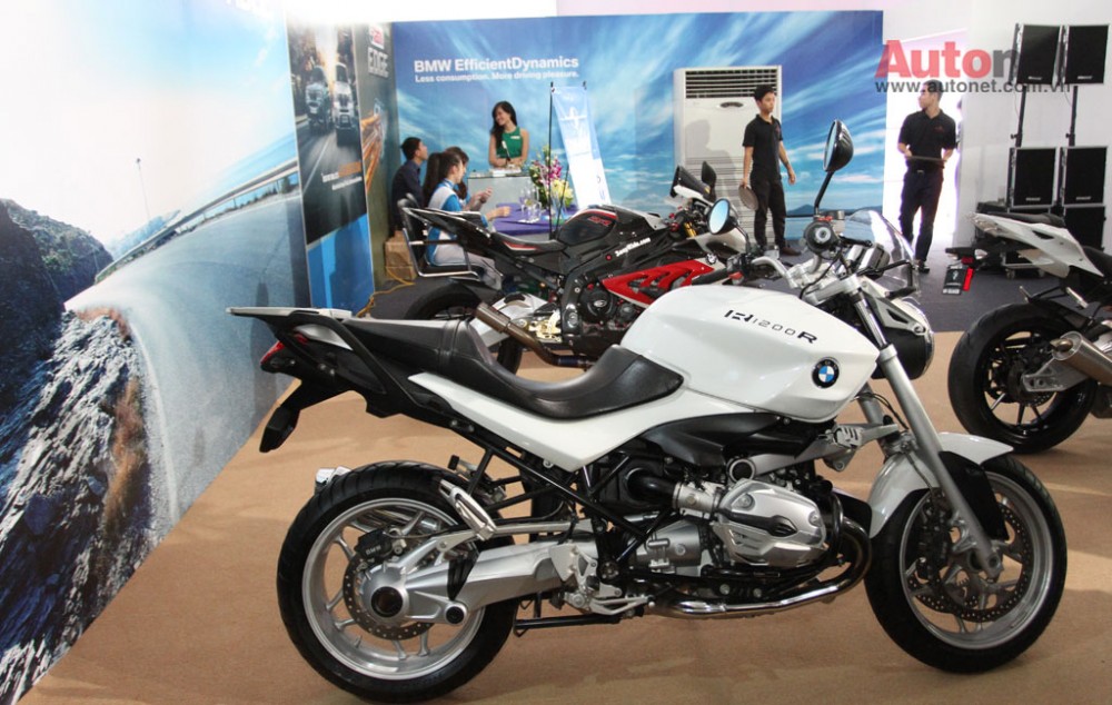 Can canh R1200R duoc trung bay tai BMW World Xpo 14 - 7