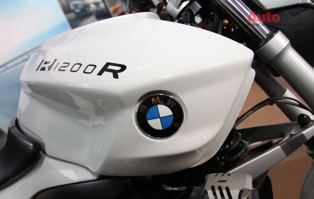 Can canh R1200R duoc trung bay tai BMW World Xpo 14 - 12