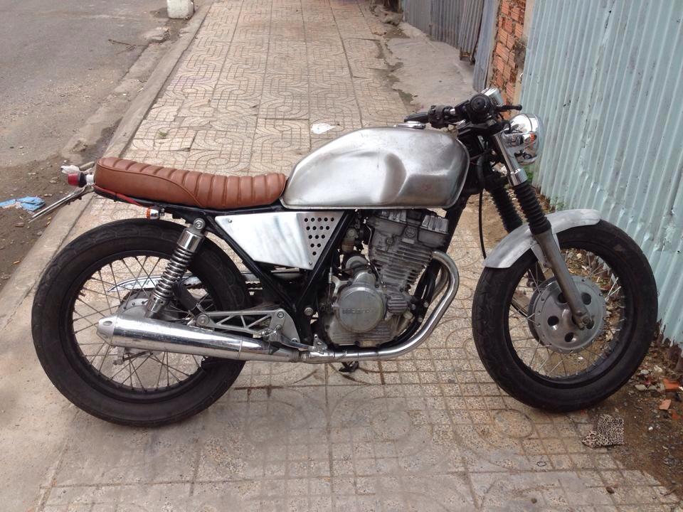Chiec xe la Clubman date 8x don thanh cafe racer