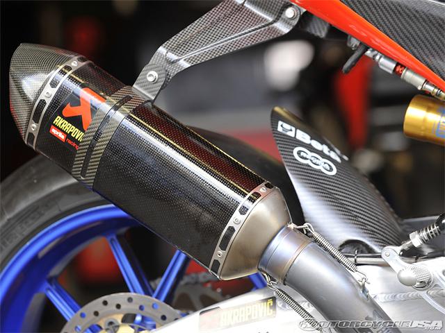 Chum anh Aprilia Racing RSV4R World Superbike - 5