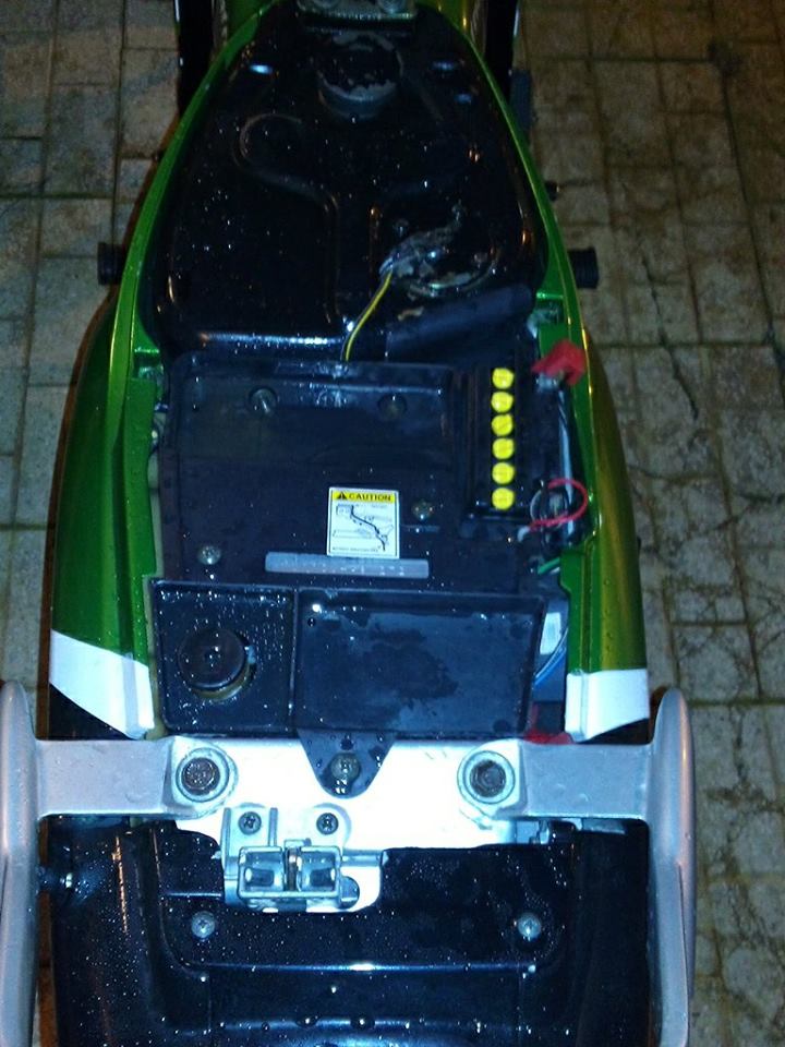 Chum anh mot chiec xe xi po len ao Satria ho ron po - 3