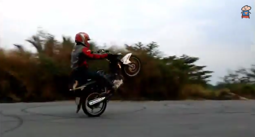 Clip Xem Exciter stunt nhe duoi anh hoang hon Sai Gon