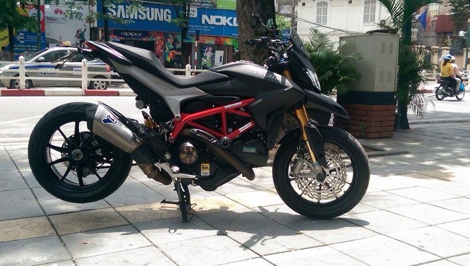 Ducati Hypermotard 2014 khung cua nguoi Viet