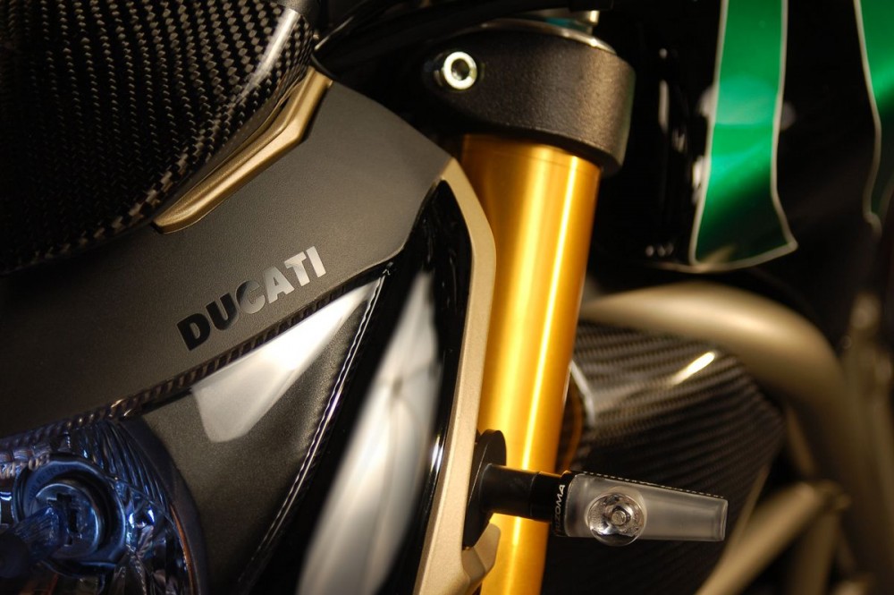 Ducati Streetfighter S kho co the dep hon - 2