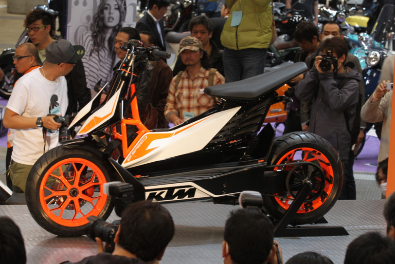 ESpeed chiec scooter dien the thao cua KTM - 7