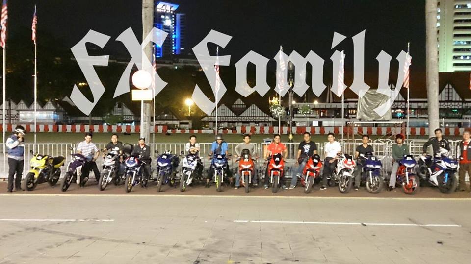 FX hoi ngo dan anh FXR va giao luu voi GSXR - 6