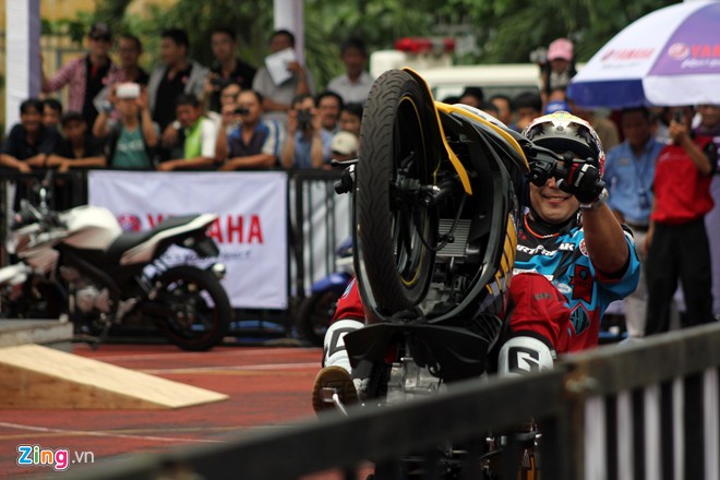 Man bieu dien Exciter va FZ150i day mao hiem tai ngay hoi cua Yamaha - 14