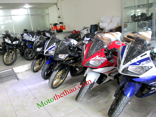 motothethao Yamaha R15 khui thung moi ve showroom - 2