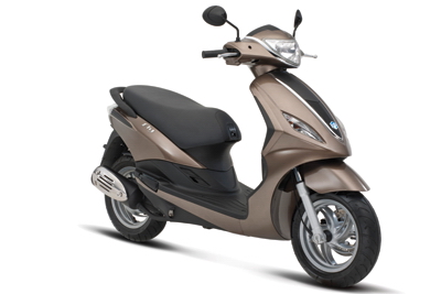 Piaggio Viet Nam ho tro giam gia xe tay ga den 4 trieu dong