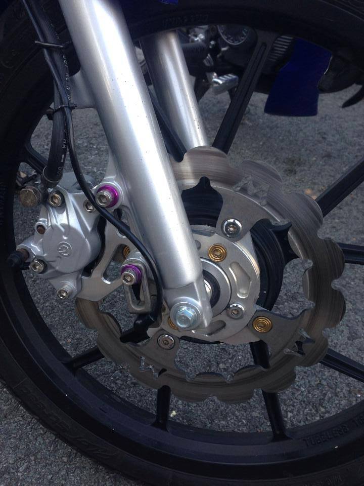 Suzuki Sport 99 dao pho cafe ngam gai - 3
