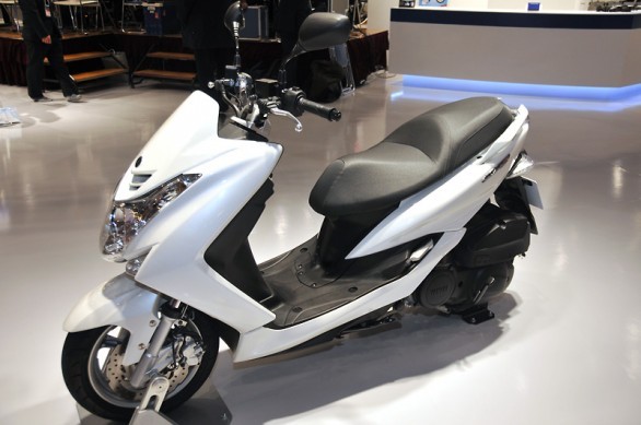 Yamaha XC155 2015 doi thu moi nang ky cua Honda PCX