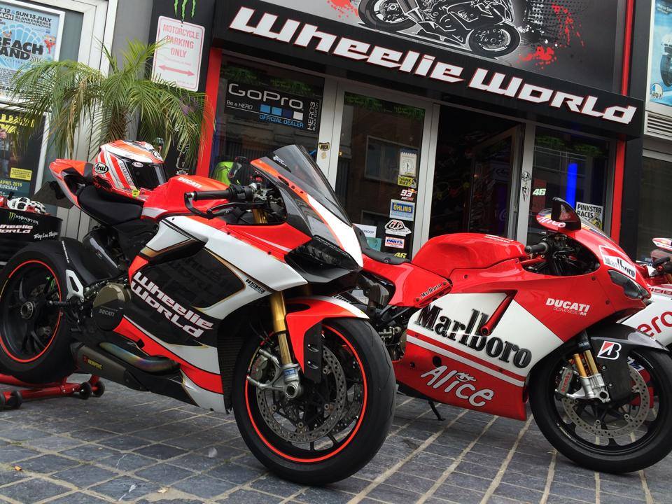 Ducati 1199 Wheelie World an tuong kho phai - 8