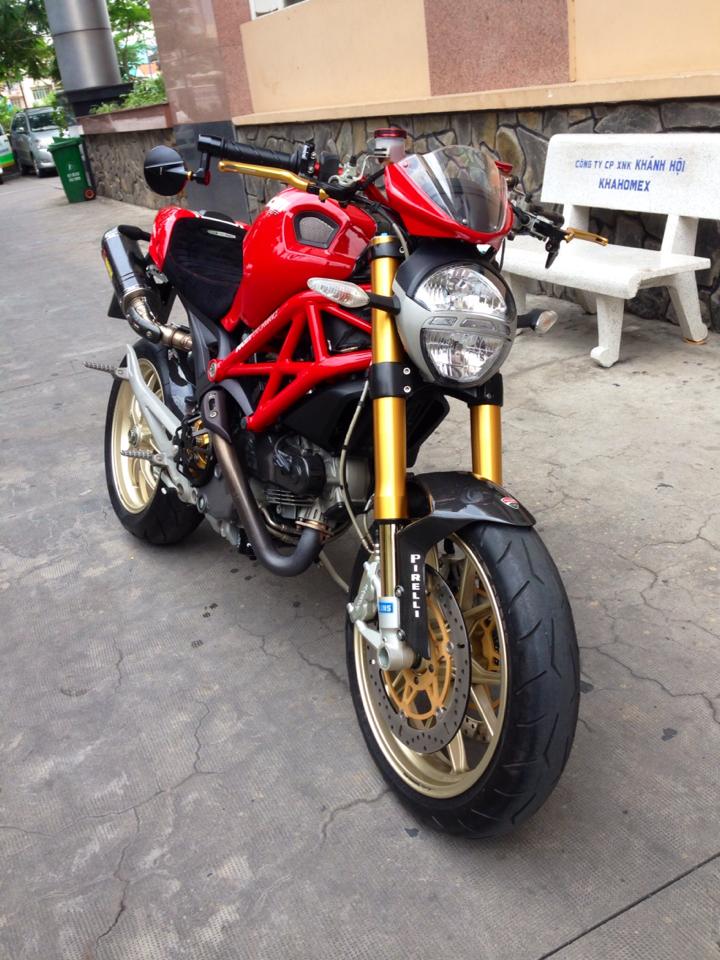 Ducati Monster 1100S ABS 2010 an tuong tren pho Viet - 10