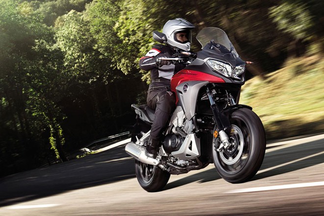 Honda trinh lang mau moto VFR800X phien ban 2015