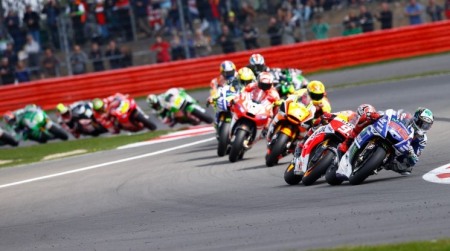 MotoGP chang 12 Hertz British Grand Prix Tiec cho Jorge Lorenzo - 6