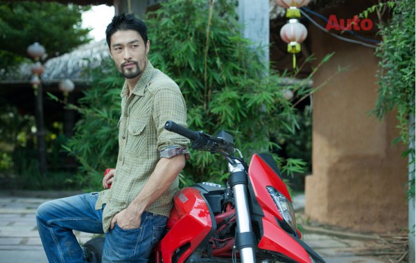 Tro chuyen cung Johnny Tri Nguyen mot tin do cua moto va yeu nhung cung duong Viet - 2