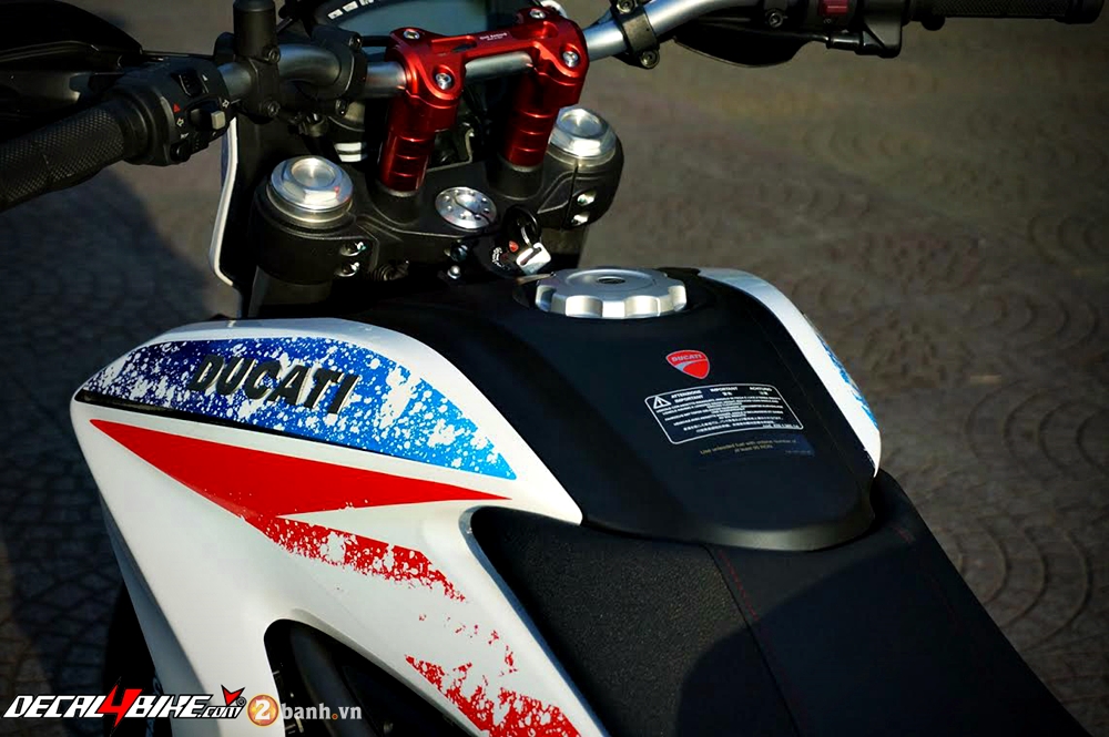 Ducati Hypermotard RB Version dam chat choi - 4