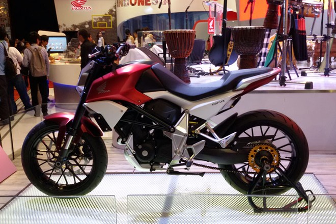 Honda gioi thieu mau xe nakedbike concept hoan toan moi - 4