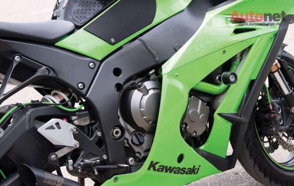 Kawasaki Ninja ZX10 mot trong nhung ke dan dau ve toc do - 3