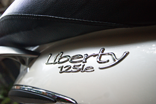 Liberty TRANG 125cc gia re - 4
