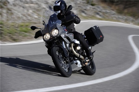 Moto Guzzi Stelvio 1200 8V NTX 2015 chiec xe dia hinh hon hop manh me - 3