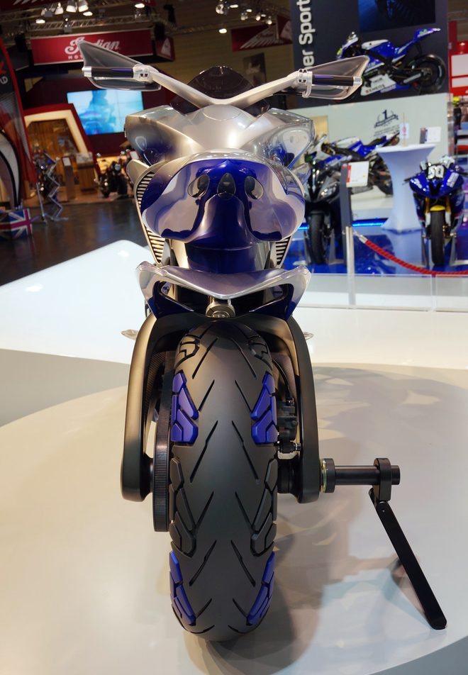 Yamaha 01GEN Concept sieu moto 3 banh den tu tuong lai - 7