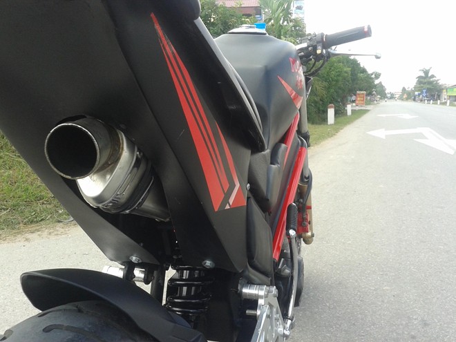 Anh chi tiet Nakedbike Ducati tu che tai Hai Duong - 7