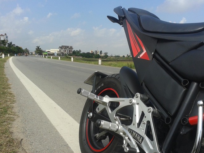 Anh chi tiet Nakedbike Ducati tu che tai Hai Duong - 8