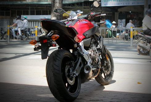 Bo doi nakedbike Yamaha FZ 2015 dau tien tai Viet Nam - 26