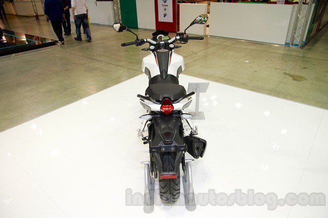 Can canh chiec nakedbike gia re Benelli BN251 - 5