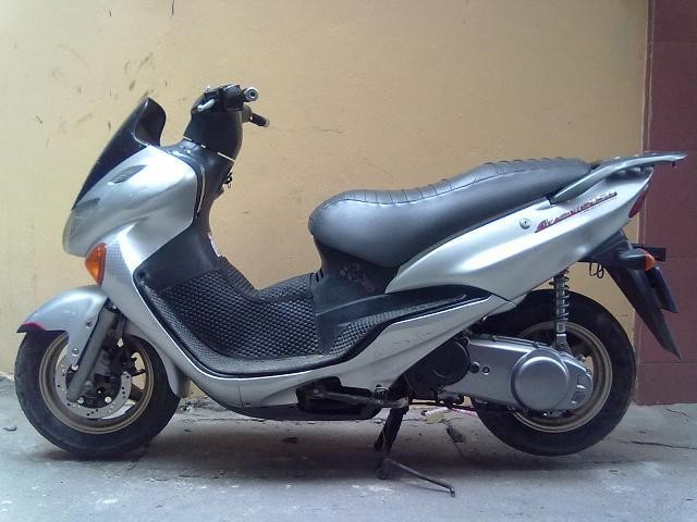 Can canh xe Nakedbike Ducati tu che tai Hai Duong