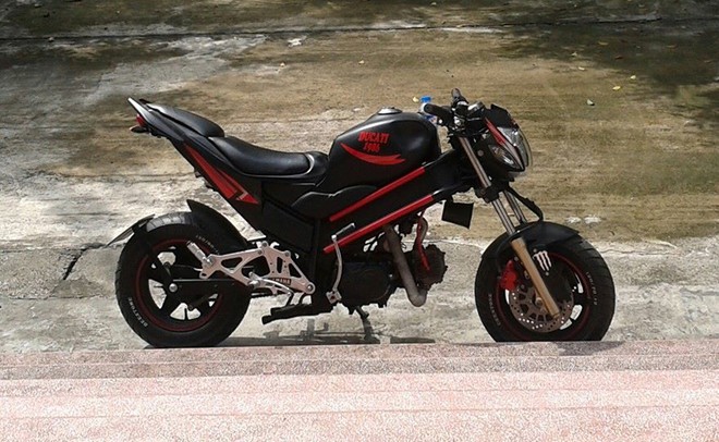 Can canh xe Nakedbike Ducati tu che tai Hai Duong - 8