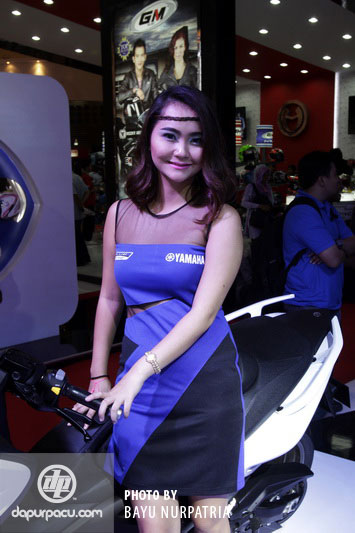 Dan nguoi mau xinh dep va sexy trong trien lam moto tai Indonesia - 18