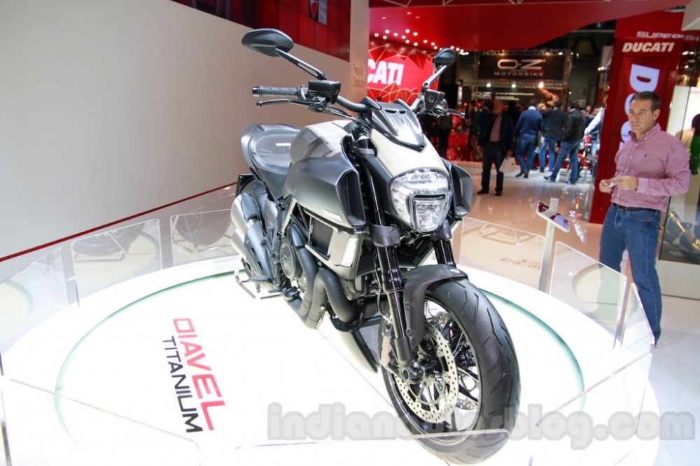 Ducati Diavel Titanium phien ban dac biet duoc ra mat co 500 chiec - 3