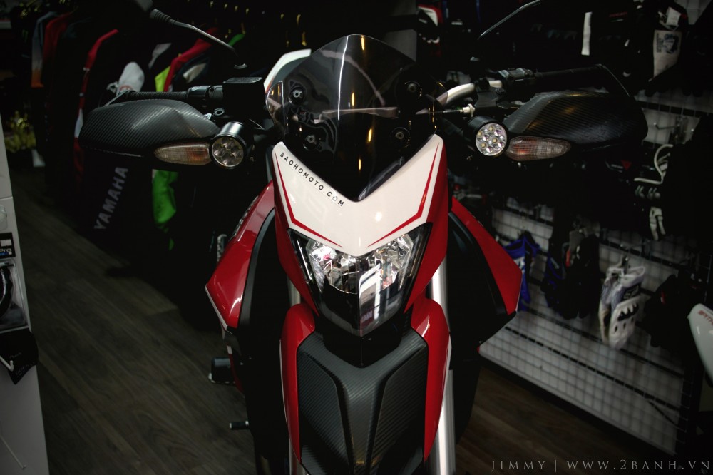 Ducati Hyperstrada lung linh khoe sac - 3