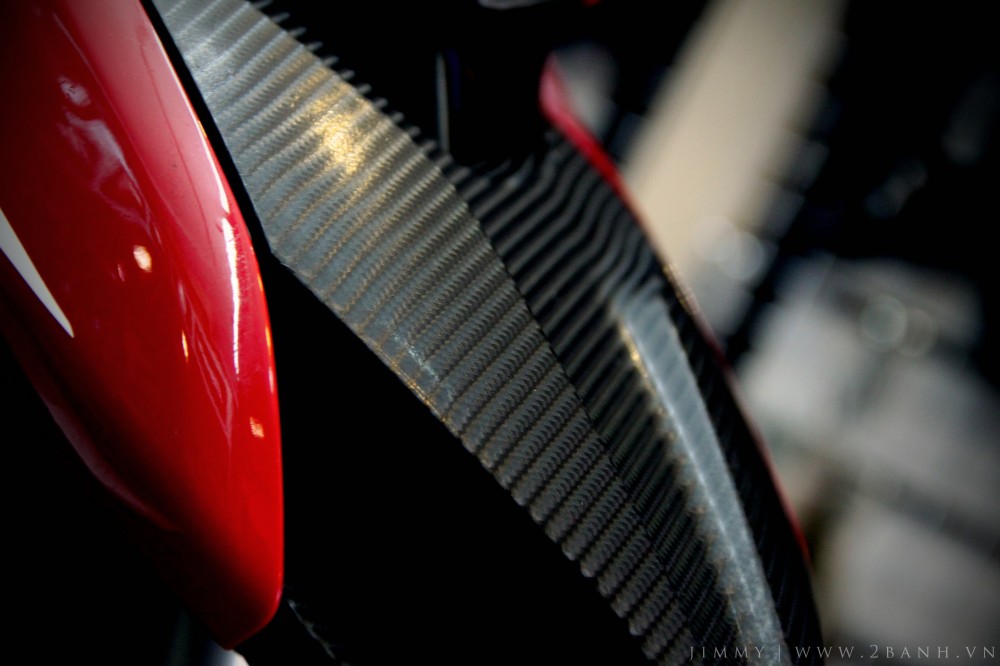 Ducati Hyperstrada lung linh khoe sac - 8