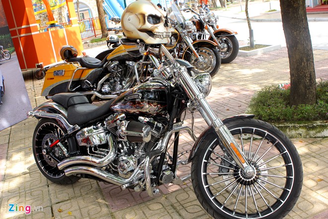 HarleyDavidson CVO Breakout 2014 gia 14 ty dong cua biker Ha Thanh - 2