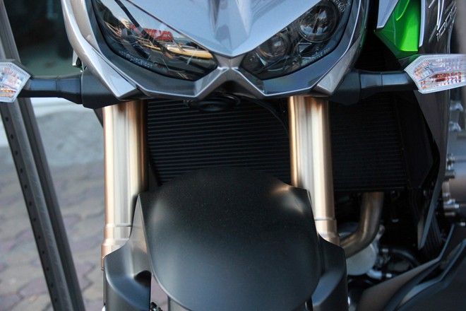 Kawasaki Z1000 2014 tiep tuc duoc nhap khau ve Ha Noi - 13